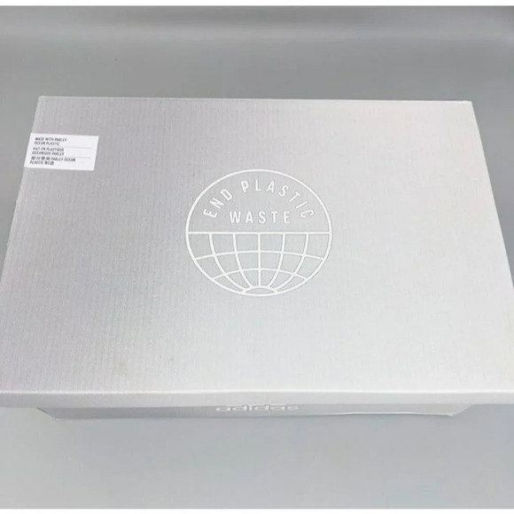 NIB Adidas Ultra Boost 22 W Womens Active Lifestyle Running Shoes Sz 9 MSRP $190 - Picture 7 of 8